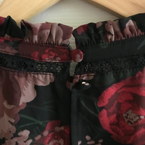 NWT Silky Earth Tone & Red Blouse Torrid Size 0 (12) - Picture 4 of 8